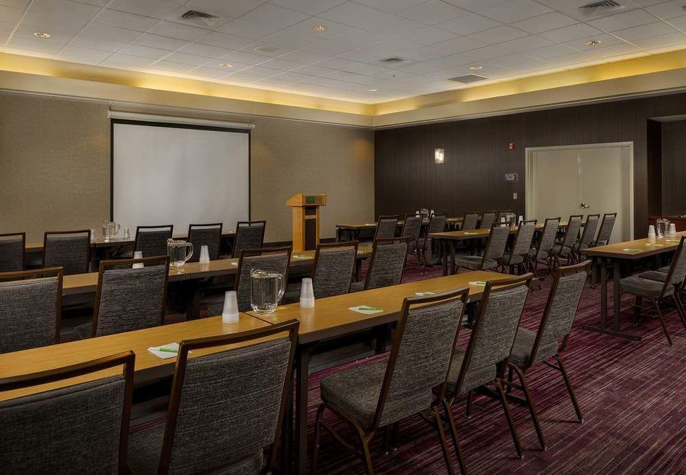 Courtyard By Marriott New Haven Orange Hotel Bagian luar foto