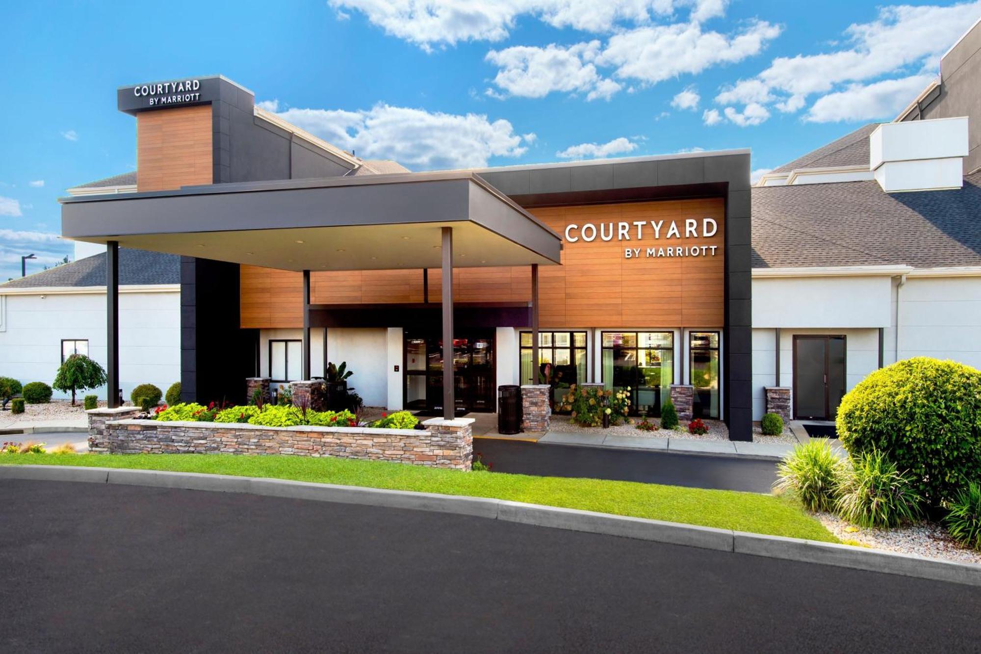 Courtyard By Marriott New Haven Orange Hotel Bagian luar foto
