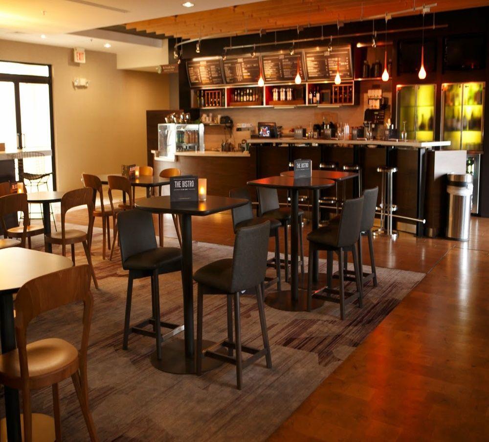 Courtyard By Marriott New Haven Orange Hotel Bagian luar foto
