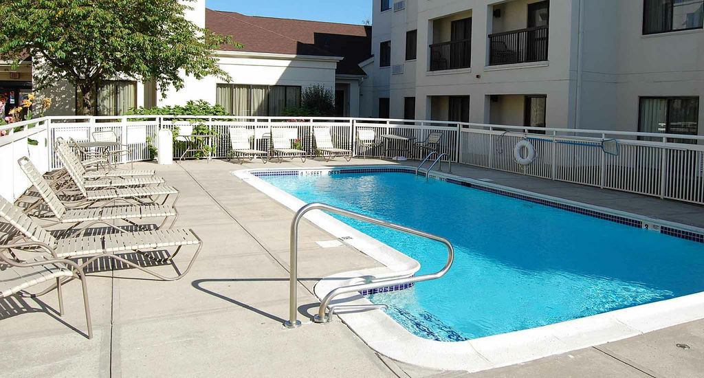Courtyard By Marriott New Haven Orange Hotel Bagian luar foto